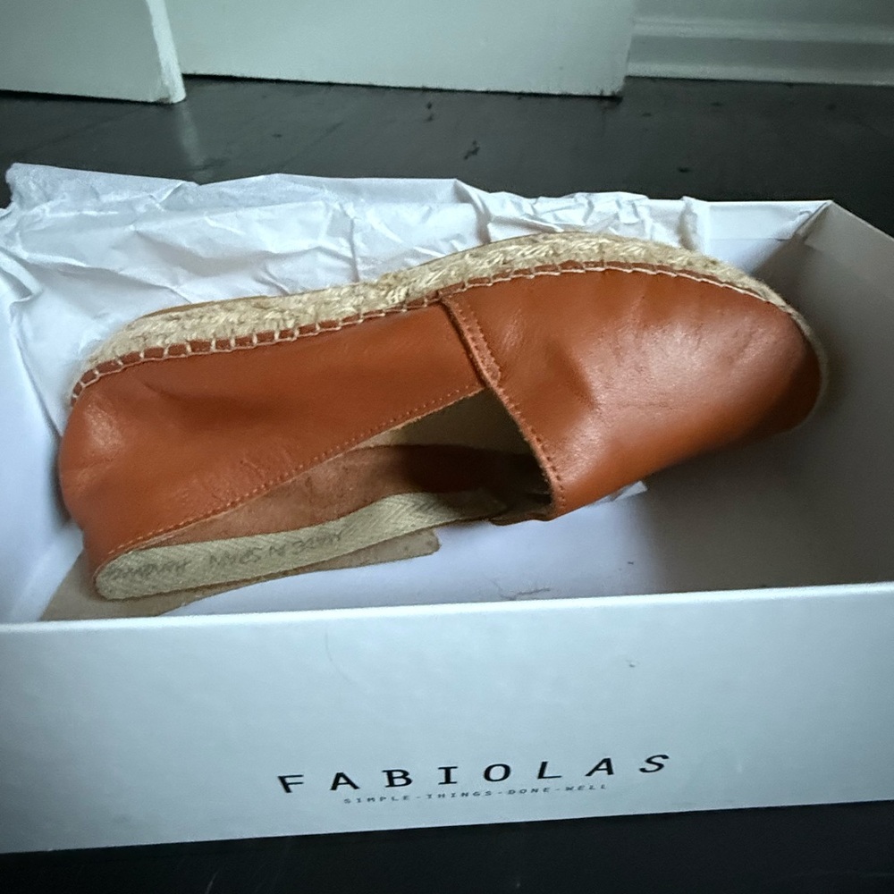 Fabiolas Women's Brown Leather Espadrilles